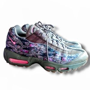 NIKE Khaki Aq6385-200 Floral US 8.5 khaki sneaker Rare